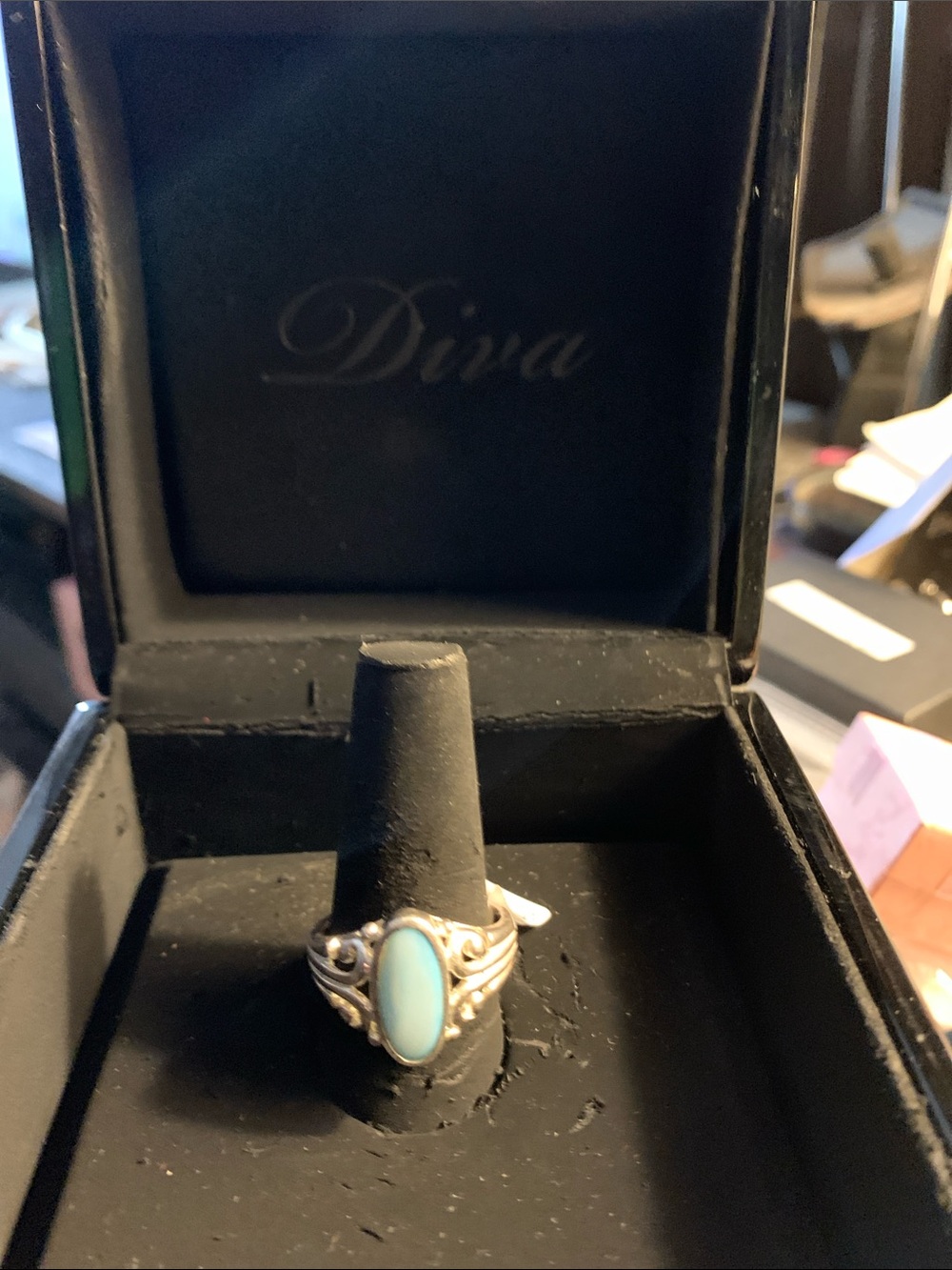 Diva 925 Sterling Silver Ring with Light Teal Oval Stone (size 11)
